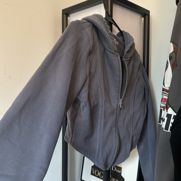 Hollister zip up cropped - Picture 2 of 3